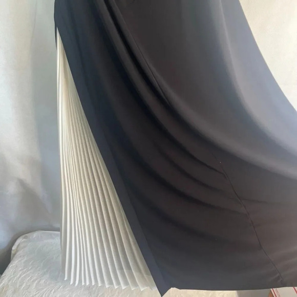 Cato Dress Formal Black w White Pleated Asymmetrical Flare on One Side Sz 14/16W - Picture 4 of 11